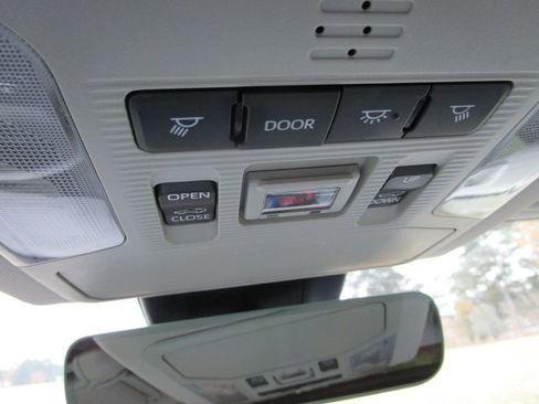 Used 2025 Toyota RAV4 Limited image 36