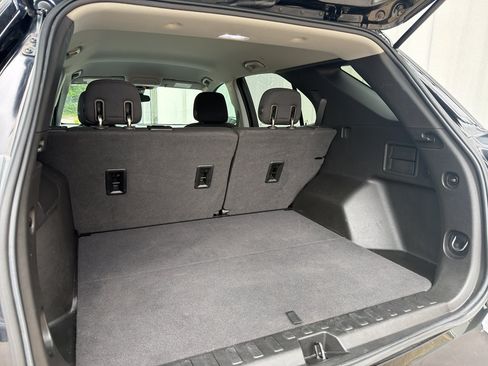 Used 2020 Chevrolet Equinox LT FWD image 9