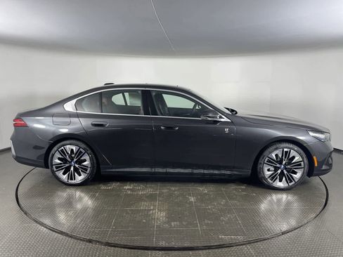 Certified 2024 BMW i5 eDrive40i w/ Premium Package RWD image 6