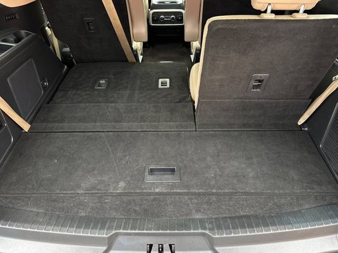 Used 2023 Ford Expedition Limited RWD image 16