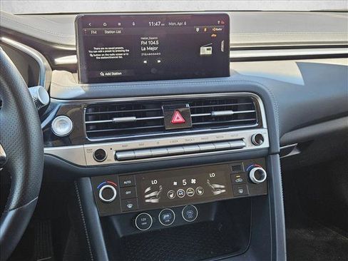 Used 2025 Genesis G70 2.5T image 15