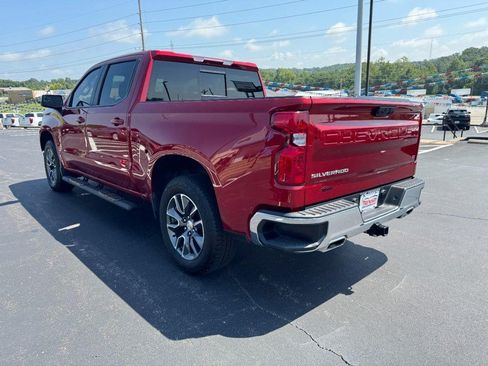 Used 2024 Chevrolet Silverado 1500 LT AWD/4WD image 6