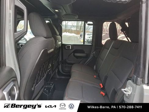 Used 2018 Jeep Wrangler Unlimited Rubicon w/ Dual Top Group image 12