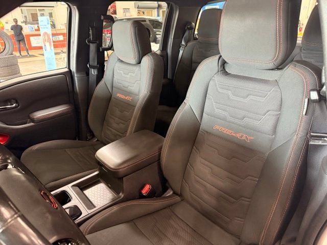 Used 2024 Nissan Frontier PRO-4X w/ Technology Package AWD/4WD image 8