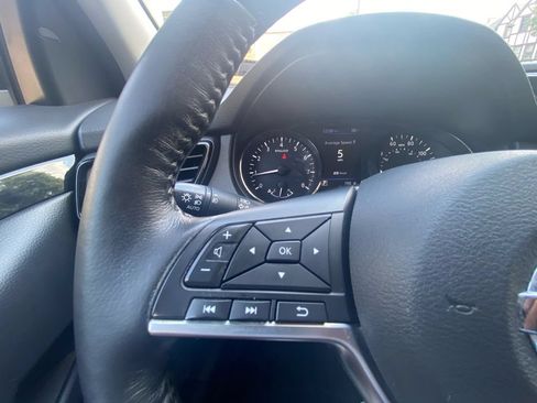 Used 2019 Nissan Rogue Sport SV w/ Technology Package AWD/4WD image 19