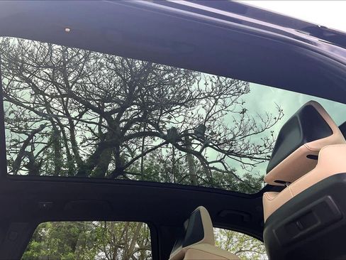 Used 2025 BMW X3 xDrive30i w/ M Sport Package AWD/4WD image 13