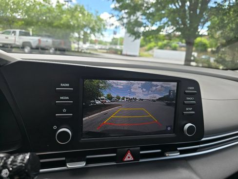 Used 2022 Hyundai Elantra SEL FWD image 27
