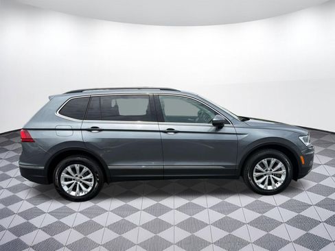 Used 2018 Volkswagen Tiguan SE w/ Panoramic Sunroof Package AWD/4WD image 8
