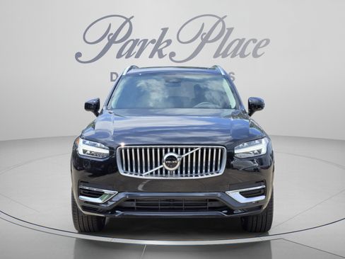Used 2025 Volvo XC90 T8 Plus w/ Protection Package Premier AWD/4WD image 9