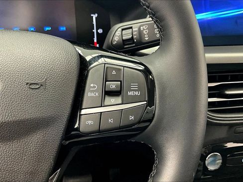 Used 2025 Ford Escape SE image 19