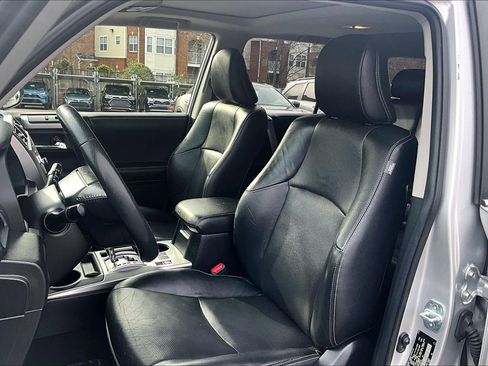 Used 2020 Toyota 4Runner 4WD image 24