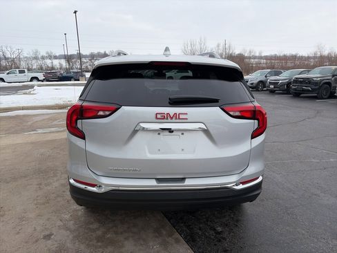 Certified 2021 GMC Terrain SLT image 6