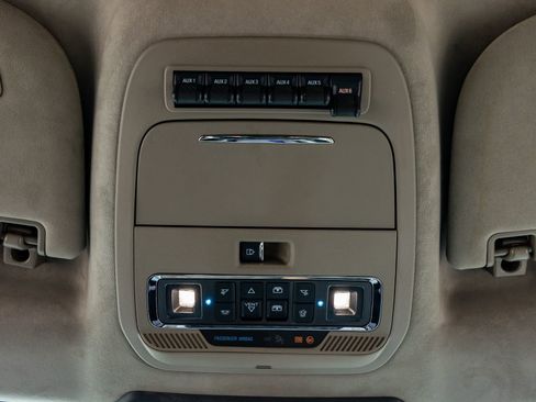 Used 2025 Ford F350 Platinum w/ Platinum Plus Package image 30