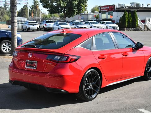 Used 2024 Honda Civic Sport image 8