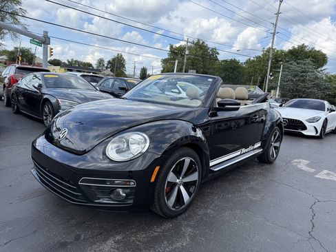 Used 2015 Volkswagen Beetle R-Line FWD image 3