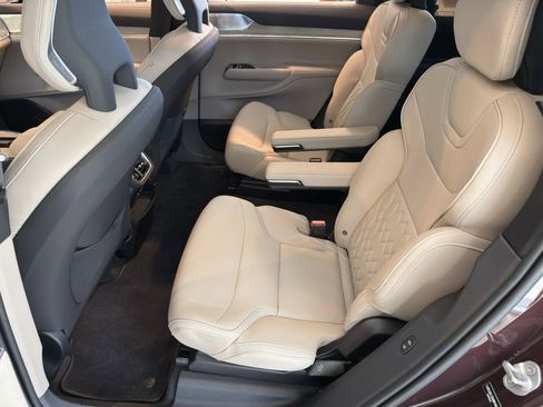 New 2025 Volvo EX90 Ultra image 11