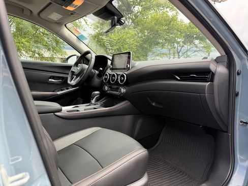 Used 2024 Nissan Sentra SR w/ SR Premium Package FWD image 32