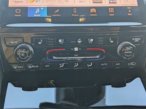 New 2025 Jeep Grand Cherokee Limited w/ Luxury Tech Group II image 23