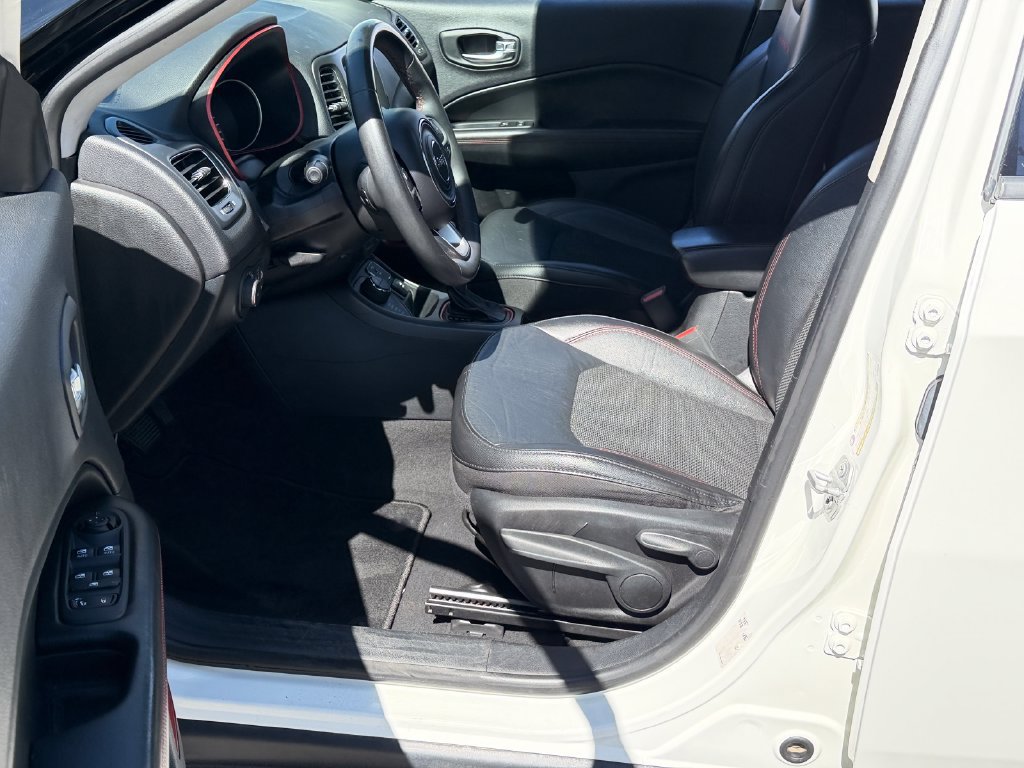 Used 2021 Jeep Compass Trailhawk AWD/4WD image 18
