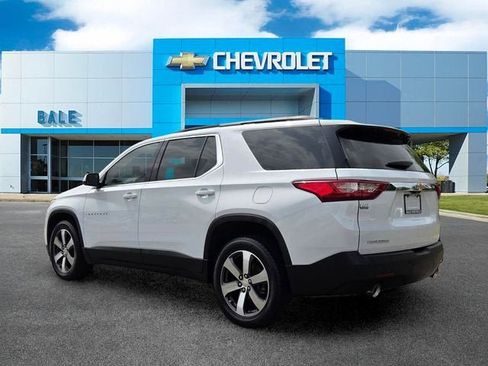 Used 2021 Chevrolet Traverse LT w/ LT Premium Package FWD image 5