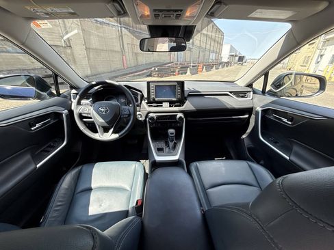 Used 2020 Toyota RAV4 XLE w/ Convenience Package AWD/4WD image 47
