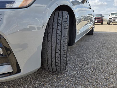 Used 2024 Volvo S60 B5 Plus image 10