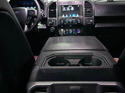 Used 2018 Ford F150 XLT w/ Equipment Group 302A Luxury AWD/4WD image 29