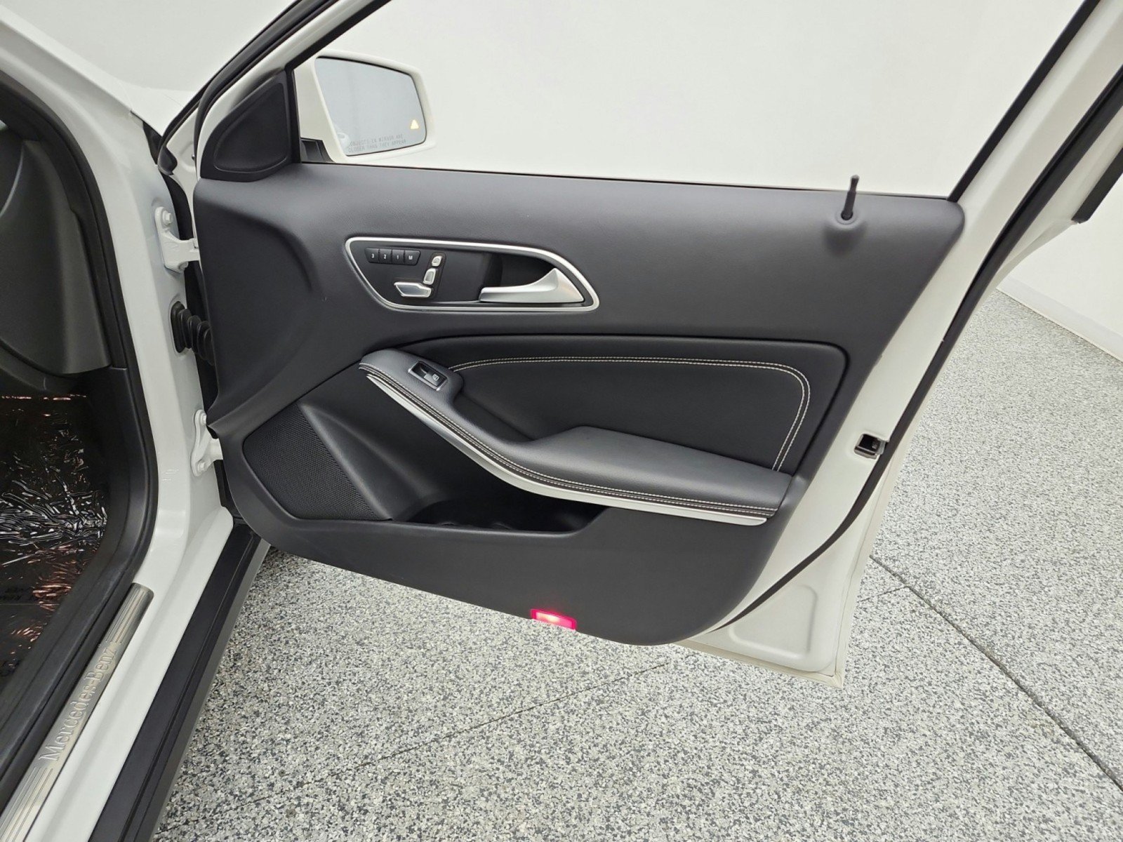 Certified 2020 Mercedes-Benz GLA 250 4MATIC image 21