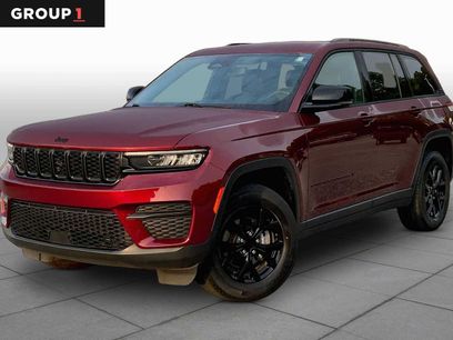 Used 2024 Jeep Grand Cherokee Altitude