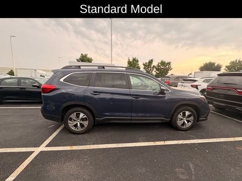 Used 2025 Subaru Ascent Premium AWD/4WD image 4