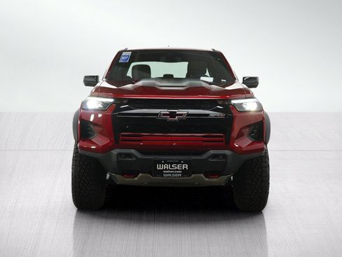 Used 2024 Chevrolet Colorado ZR2 w/ Technology Package AWD/4WD image 9
