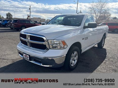 Used 2019 RAM 1500 Classic SLT image 3