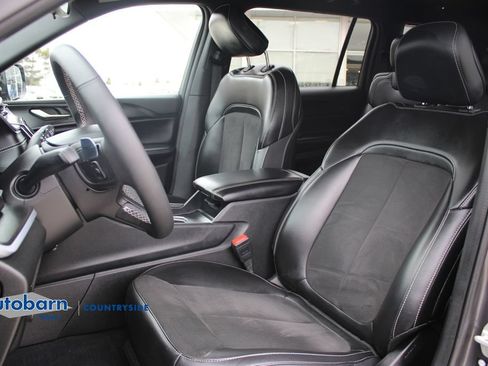 Used 2024 Jeep Grand Cherokee L Laredo AWD/4WD image 10