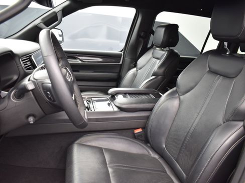 Used 2024 Jeep Wagoneer L 4WD image 15