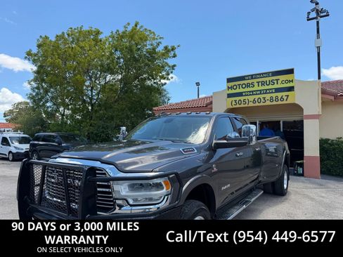 Used 2022 RAM 3500 4x4 Crew Cab Laramie DRW image 1