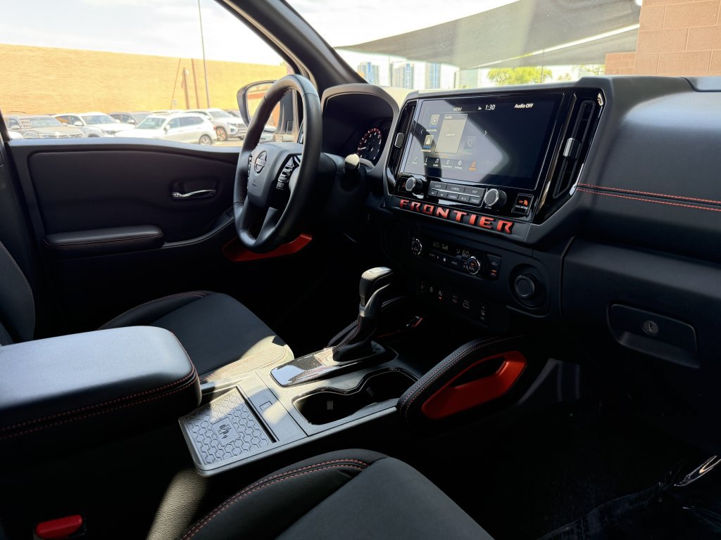Used 2025 Nissan Frontier Pro-X w/ Pro Convenience Package RWD image 36