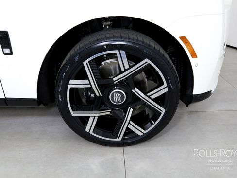 New 2026 Rolls-Royce Cullinan image 41