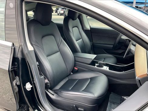 Used 2018 Tesla Model 3 Long Range image 7