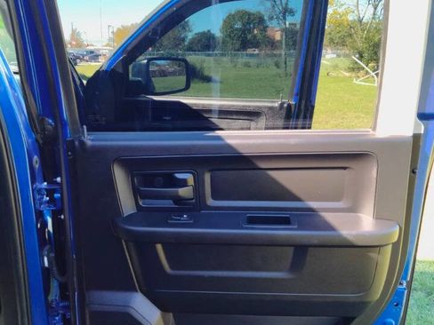 Used 2016 RAM 1500 Express image 23