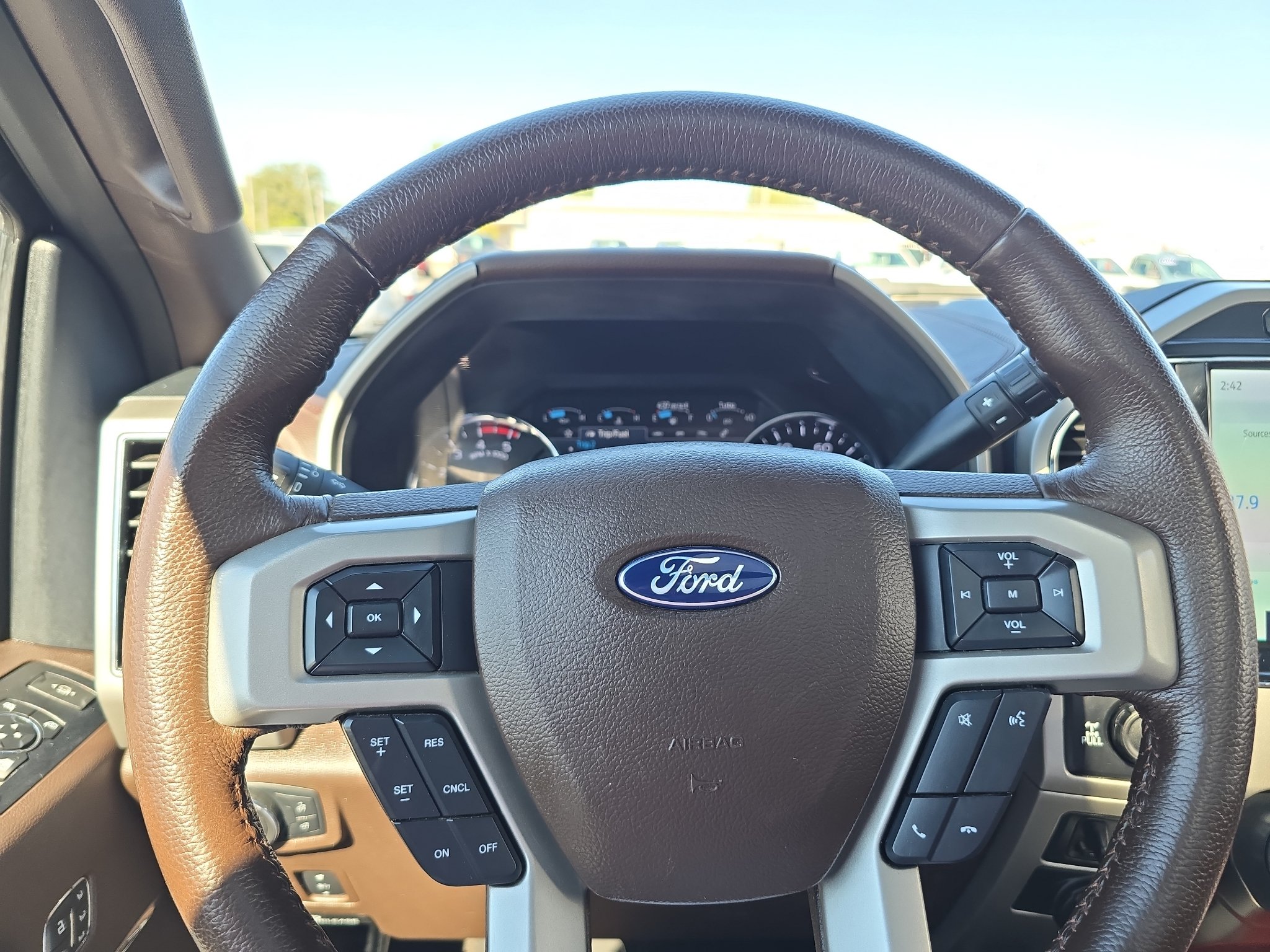 Used 2022 Ford F350 King Ranch w/ King Ranch Ultimate Package AWD/4WD image 27