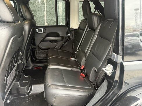 Used 2022 Jeep Wrangler Unlimited Rubicon w/ Xtreme Recon 35" Tire Package image 19