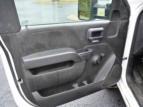 Used 2016 Chevrolet Silverado 3500 W/T RWD image 9