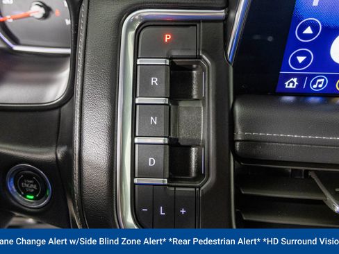 Used 2021 Chevrolet Tahoe LT w/ LT Signature Package image 32