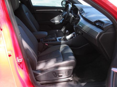 Used 2023 Audi Q3 2.0T Premium w/ Convenience Package image 23