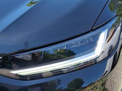 Used 2025 Honda HR-V EX-L image 10