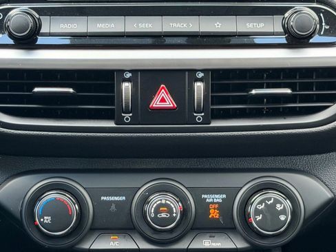 Used 2024 Kia Forte LXS w/ LXS Technology Package FWD image 16