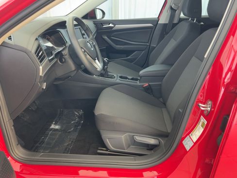 Used 2021 Volkswagen Jetta S image 5