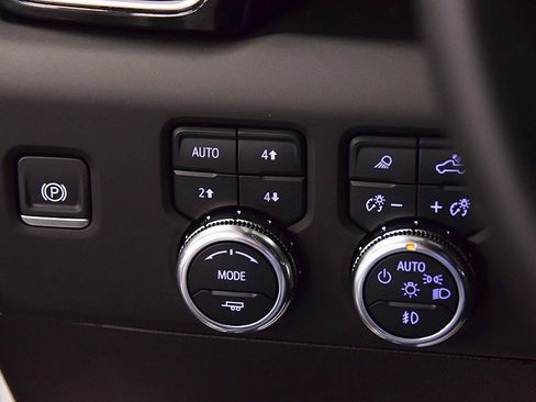 Used 2025 GMC Sierra 2500 Denali w/ Denali Reserve Package image 24