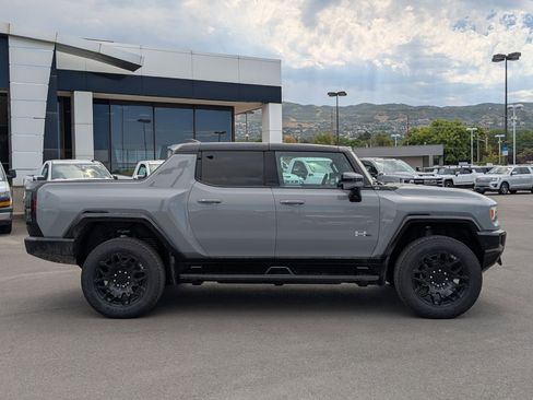 New 2025 GMC Hummer EV 2X image 7