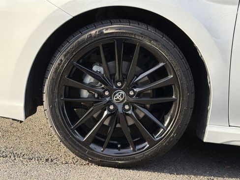 Used 2023 Toyota Camry XSE FWD image 17